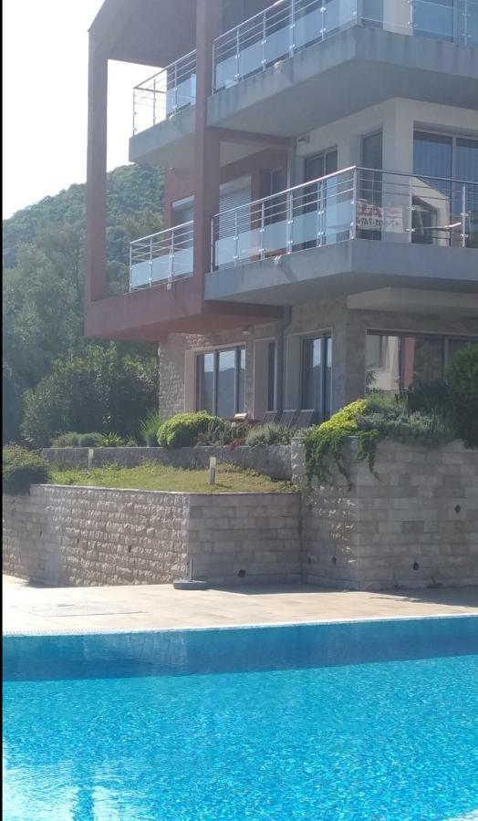 Apartments Acacia Hill Ðenovići Esterno foto