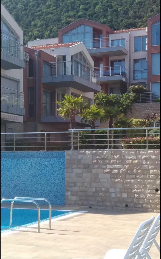 Apartments Acacia Hill Ðenovići Esterno foto